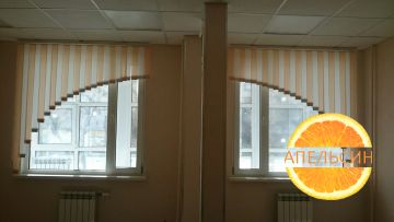 Вертикальные жалюзи аркой
